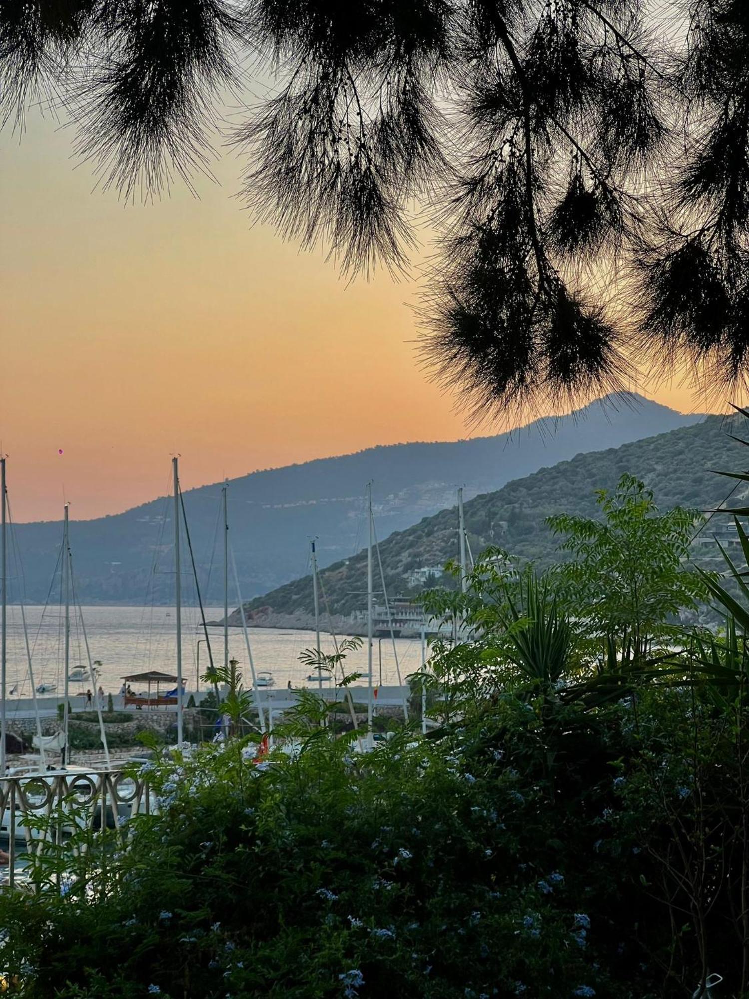 Kalkan Port Exterior foto